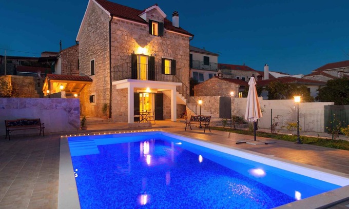 Cove Donja Krusica (Donje selo) House | Villa stone with Pool