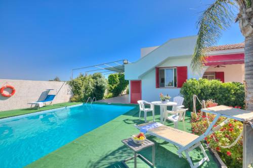 Torre Squillace Villa | Villa Strea With Pool - Happy Rentals