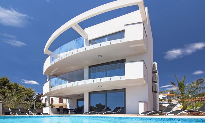 Premantura Villa | Villa SUNRISE PREMANTURA for 18 Person or (12+2 Person ,Price on request)