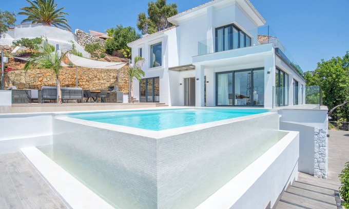 Marbella Villa | Villa Sunrise with concierge and hotel services on demand Hedo Villas Marbella