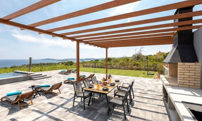 Stankovici Villa | Villa Tajana - Private villa with pool and play court