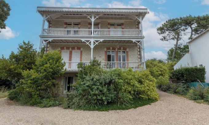 Pontaillac Apartment | Villa Thaïs by Interhome