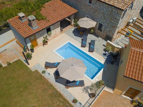 Marcana Villa | Villa Tonin - house for 6 guests with backyard, pool and whirlpool in Marčana Istria, Ferienhaus Istrien