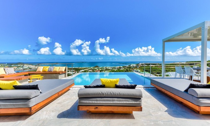 Orient Bay Villa | Villa Topaze - An Astonishing view on Orient Bay