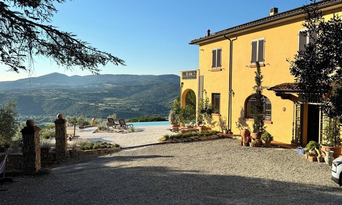 Montescudaio Villa | Villa Tramontalba - luxury villa, private infinity pool, spectacular panorama