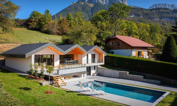 Echarvines Villa | Villa Trois Lauriers - Lake Annecy stay 8p with outdoor pool - OVO Network