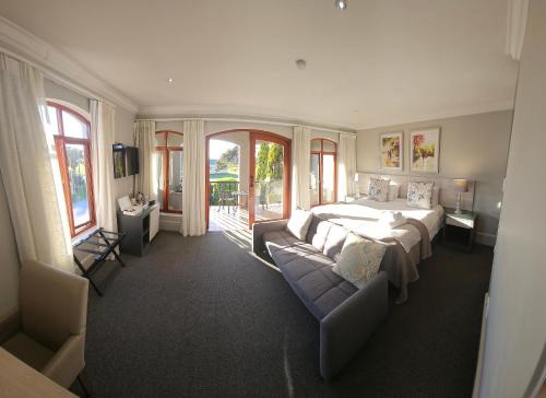 Summerstrand House | Villa Tuscana