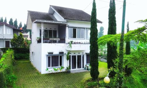 Parongpong Villa | Villa Victory at Vila Istana Bunga