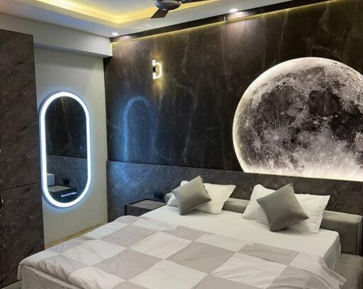 Gomti Nagar Apartment | Villa Vistosa