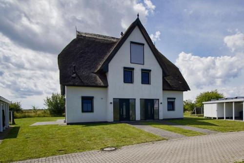 Trent House | Villa Vogelblick Haushälfte 01