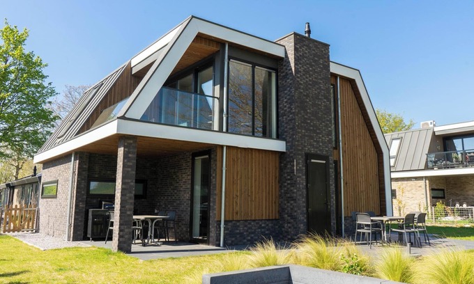 Biddinghuizen House | Villa with 5 bedrooms and a garden