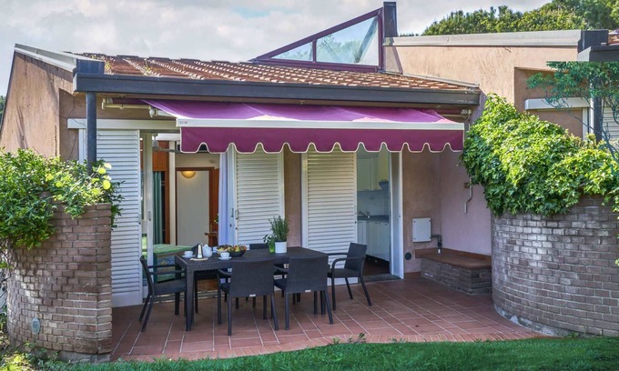 San Vincenzo Villa | Villa with air conditioning, pool and terrace