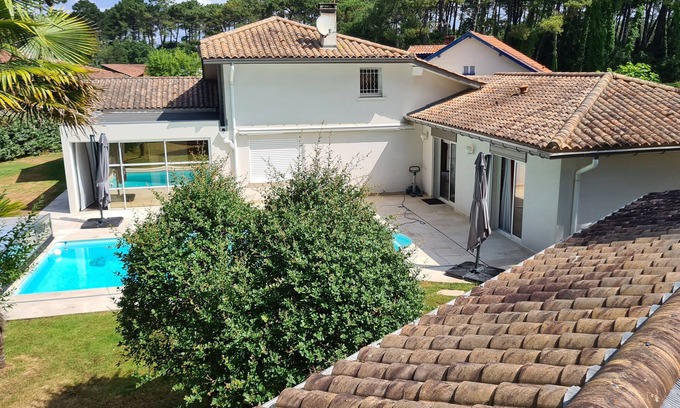 Ondres Villa | Villa with heated pool, 1500 m from the beach, near Hossegor and Biarritz