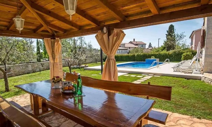 Buici Villa | Villa with pool and garden terrace