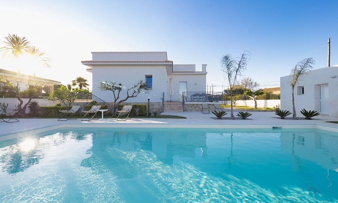 Marsala Villa | Villa with pool by the sea, Marsala, Sicily