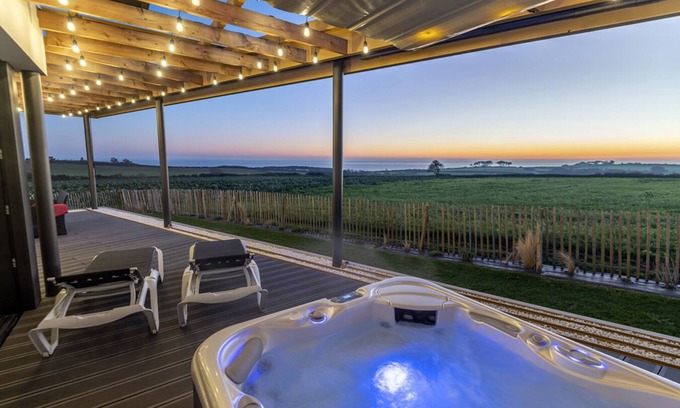Plougonvelin House | Villa with private Jacuzzi, relaxing wellness weekends and holidays, seaside