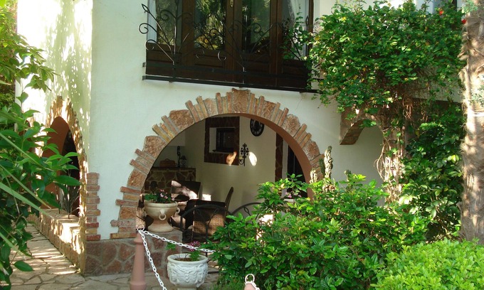 Donji Morinj Villa | Villa With Private Pool And Jacuzzi
