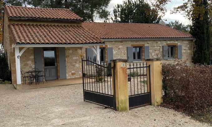 Tamnies House | VILLA WITH SWIMMING POOL IN BLACK PERIGORD WITH VIEW ON THE SARLADAISE CAMPAIGN