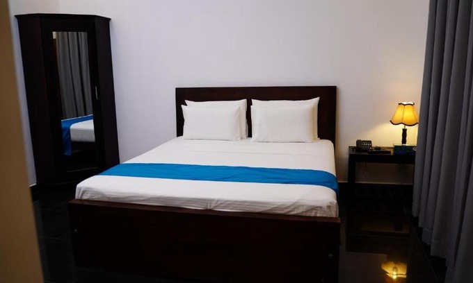 Valvettithurai Hotel | Village Hotel Northern Point