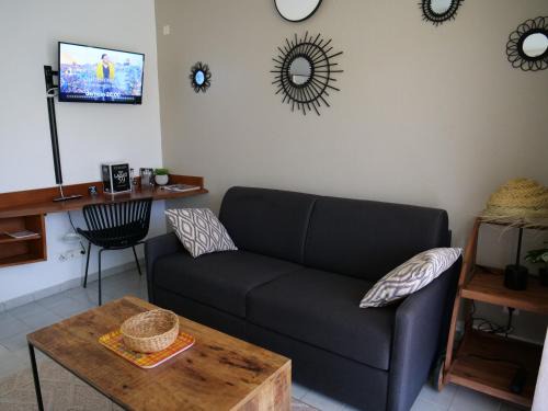 Grand-Bourg Apartment | Village Kawann - Toumalacai 246