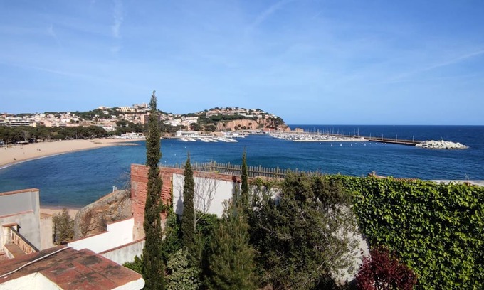 Sant Feliu de Guixols Ski Chalet | VILLAS COSETTE CASA BAHIA Rental in Sant Feliu de Guíxols