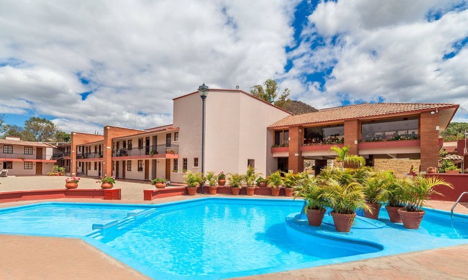 San Jacinto Amilpas Hotel | Villas Del Sol Hotel