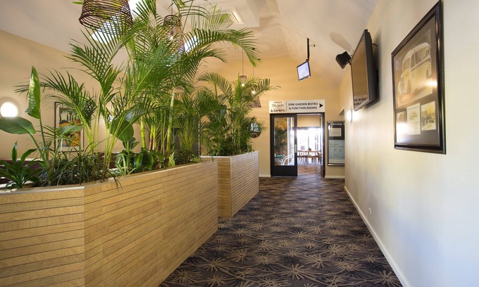 Nuriootpa Hotel | Vine Inn Barossa