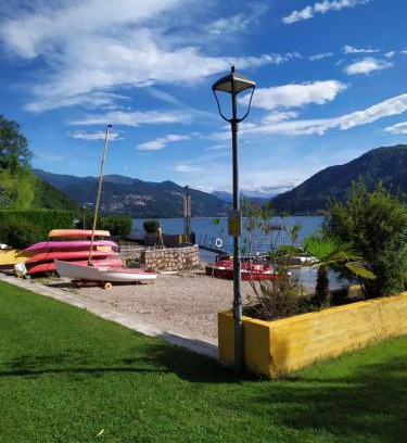 Brusimpiano Apartment | Vintage Lake Flat 20m from Lake Lugano