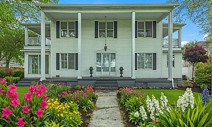 Crossville House | Vintage Serenity, Modern Comfort