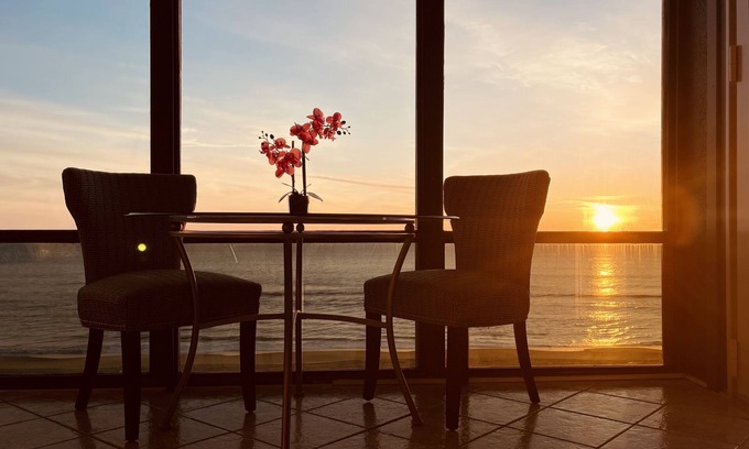 Virginia Beach Condo | Virginia Beach, oceanfront, boardwalk, beach, fun, dolphins