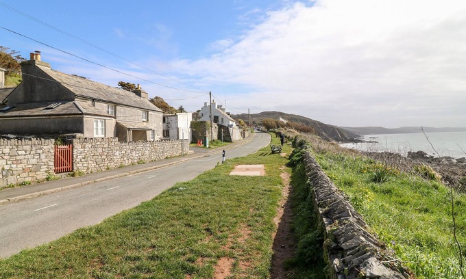 Portwrinkle Cottage | VIRGINIA COTTAGE, family friendly, with open fire in Whitsand Bay