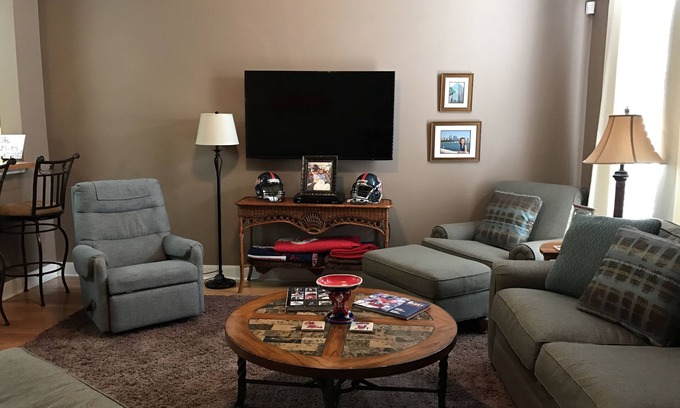 Oxford Condo | Visit Oxford And Stay In A Gated Community. Close To University Of Mississippi