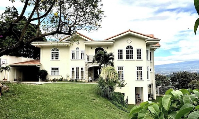 Santa Ana Villa | Vista Oro Luxurious Private Villa Heat Pool Views
