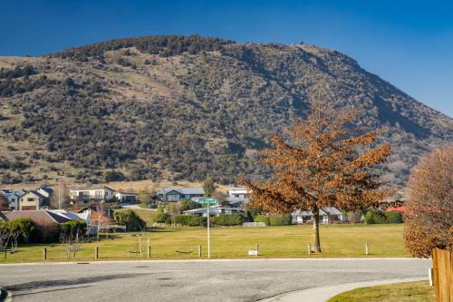 Wanaka House | Vista Vale - Wanaka Holiday Home
