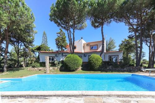 Sintra Villa | Vita Portucale ! Sintra Retreat Villa with Pool