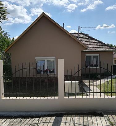Fonyod Apartment | Vivien apartman