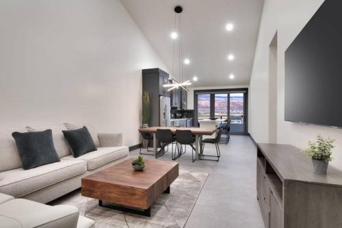 Moab South Valley Apartment | Vizcaya #6 - Moab's Newest Luxury Rental
