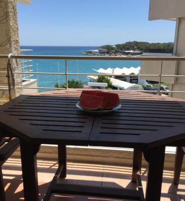Vouliagmeni Apartment | VOULIAGMENI ON THE BEACH