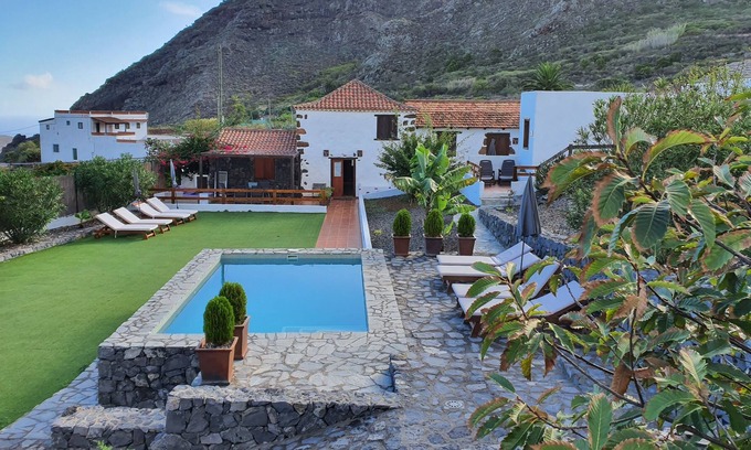 Buenavista del Norte Apartment | Vrbo Property