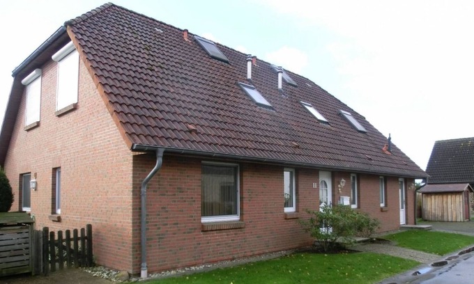 Warwerort Apartment | Vrbo Property