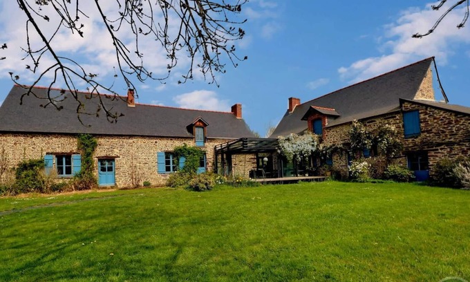 Coesmes House | Vrbo Property