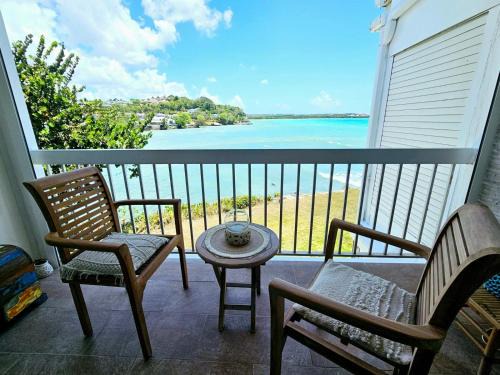 Bas du Fort Apartment | Vue mer exceptionnelle, Calme & tout confort, plage à pied