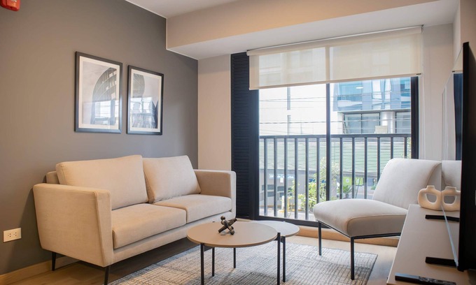 Miraflores Apartment | w Elegant 2BR w/Great Balcony in Miraflores