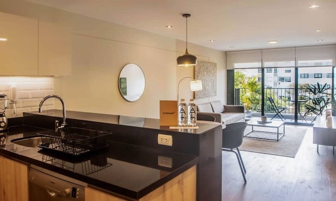 Armendariz Apartment | w Modern 1BR With Balcony in Miraflores