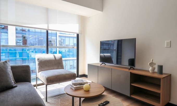 San Isidro Centro Financiero Apartment | w Resplendent 2BR w Great Balcony in San Isidro