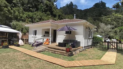 Kaeo House | Wainui bush retreat