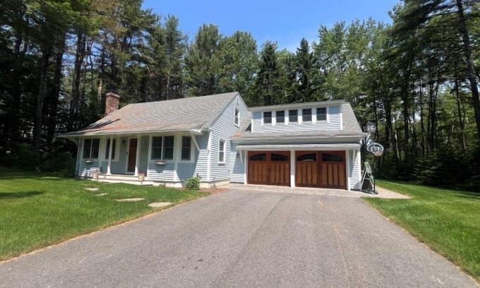 Kennebunk House | Walk to Beach and Dock Square