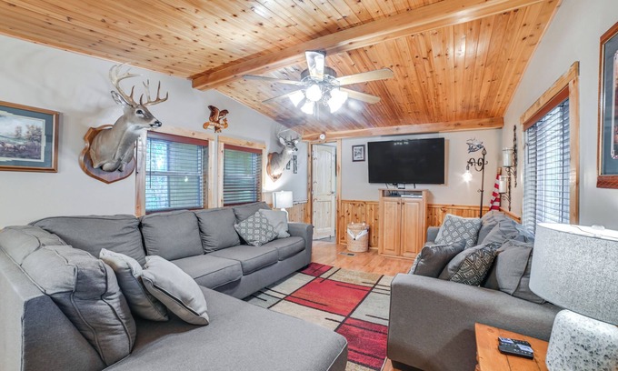 Dover Cabin | Walk to Lake: Dover Cabin w/Views & Porch