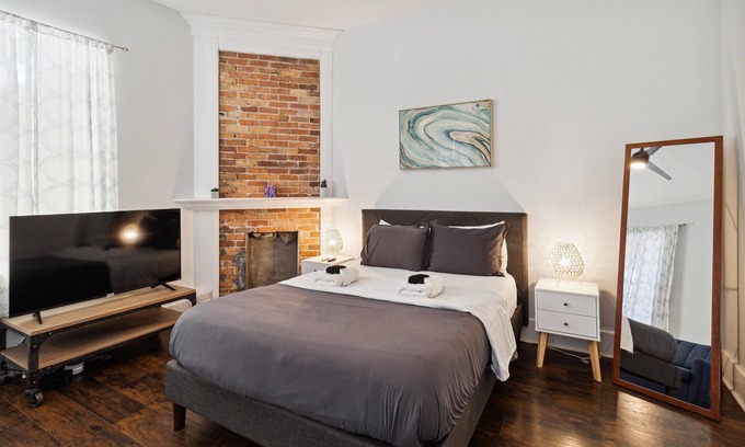 Midtown House | Walk to local eateries, entertainment venues & shops ★ Starland District