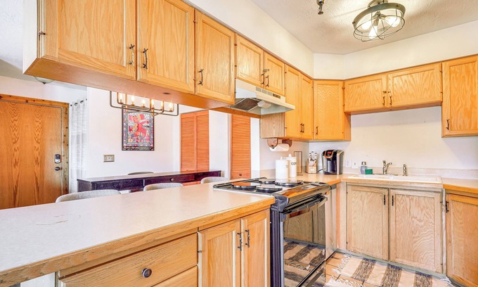 Downtown Park City Apartment | Walk to Old Town Park City: Unit w/Shared Hot Tub